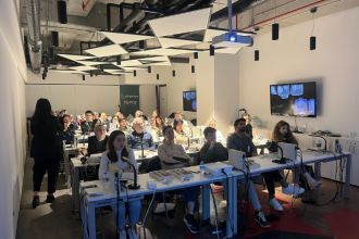 Prof.Dr.Hande Şar Sancaklı İle Kompozit Restorasyonlarda Renk ve Şekil