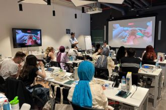 Prof.Dr.Hande Şar Sancaklı ile Kompozit Restorasyonlarda Renk ve Şekil- İstanbul